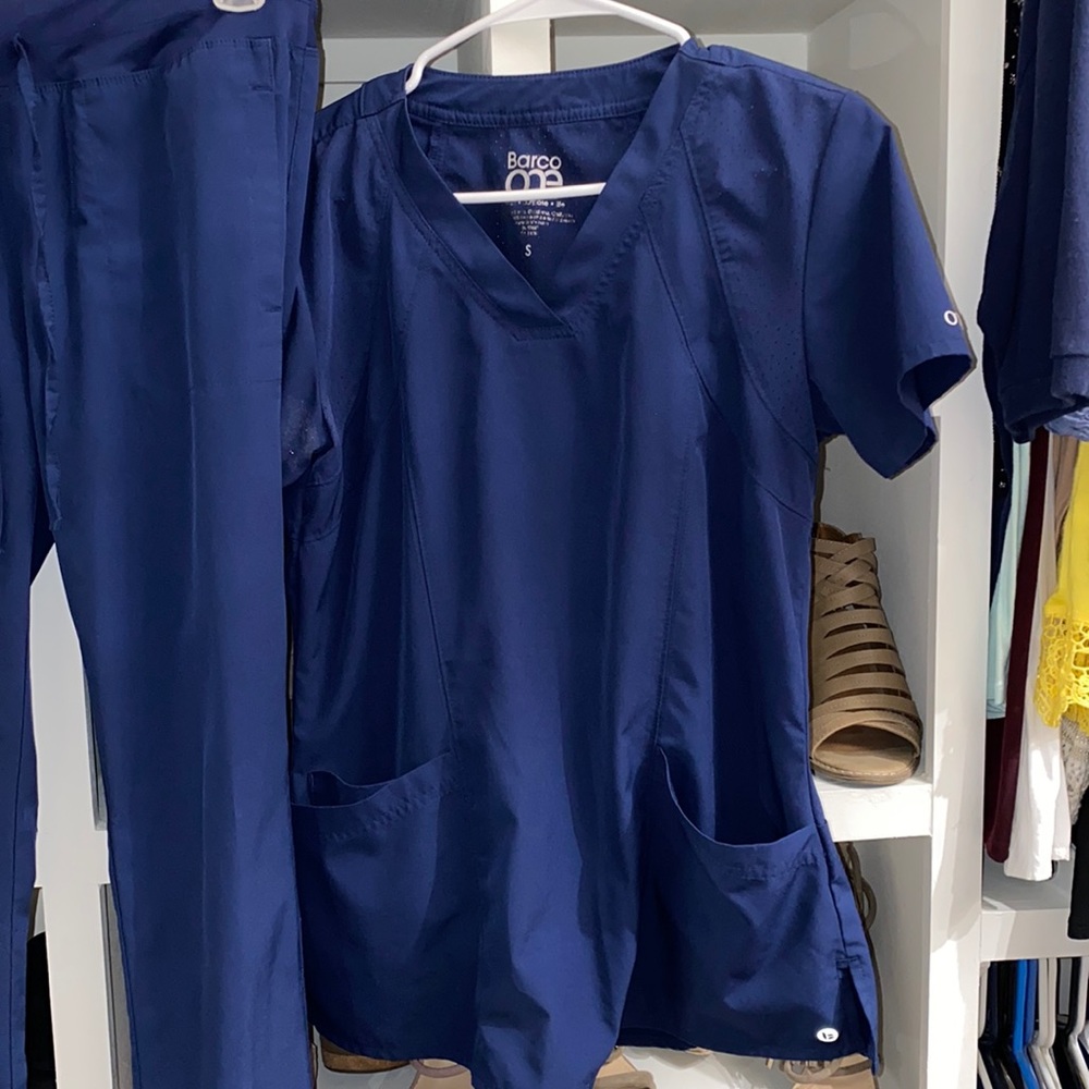 Barco one navy scrub set.